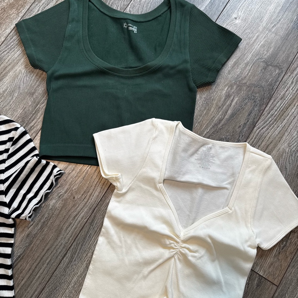 Tops bundle xs small - Picture 2 of 4